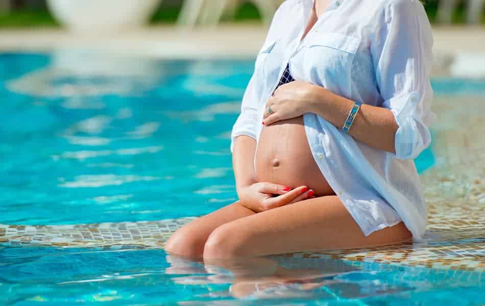 Combien de temps après une grossesse peut-on se faire poser des prothèses mammaires ? | Dr Cornil | Nice